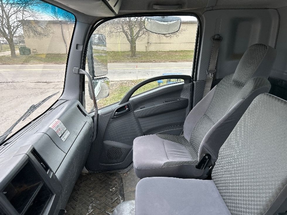 Medium Duty Box Truck-Light and Medium Duty Trucks-Chevrolet-2019-6500XD-Rochester-NY-135,976\n\t\tmiles-$ 42,500 - Image 19