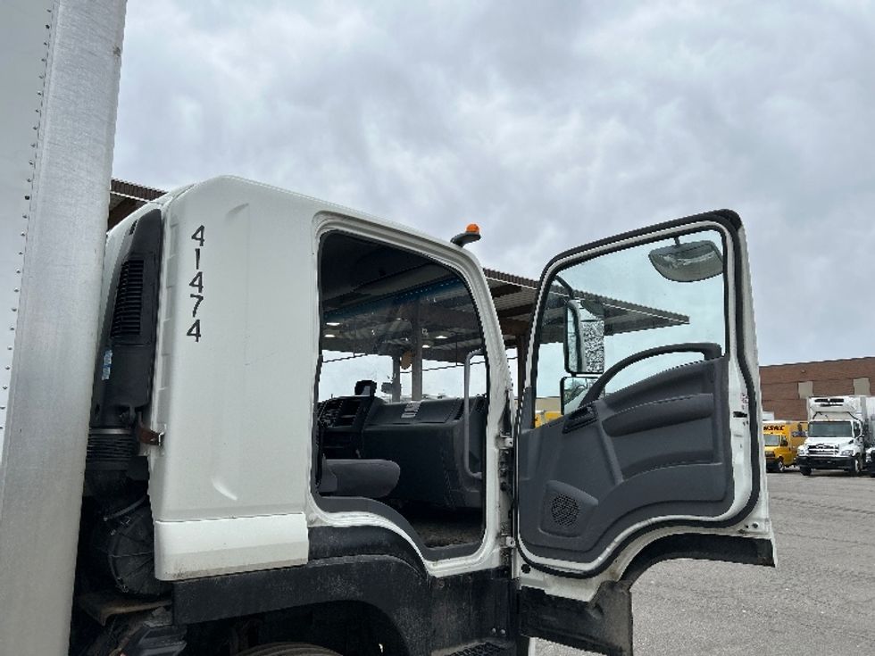 Medium Duty Box Truck-Light and Medium Duty Trucks-Chevrolet-2019-6500XD-Rochester-NY-135,976\n\t\tmiles-$ 42,500 - Image 20
