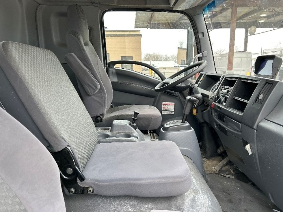 Medium Duty Box Truck-Light and Medium Duty Trucks-Chevrolet-2019-6500XD-Rochester-NY-135,976\n\t\tmiles-$ 42,500 - Image 22