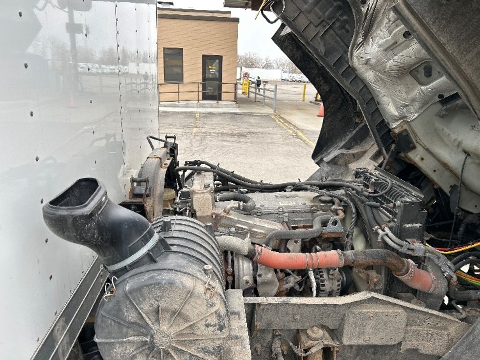 Medium Duty Box Truck-Light and Medium Duty Trucks-Chevrolet-2019-6500XD-Rochester-NY-135,976\n\t\tmiles-$ 42,500 - Image 23