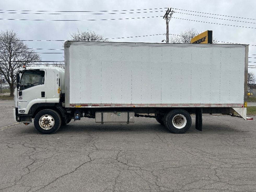 Medium Duty Box Truck-Light and Medium Duty Trucks-Chevrolet-2019-6500XD-Rochester-NY-135,976\n\t\tmiles-$ 42,500 - Image 4