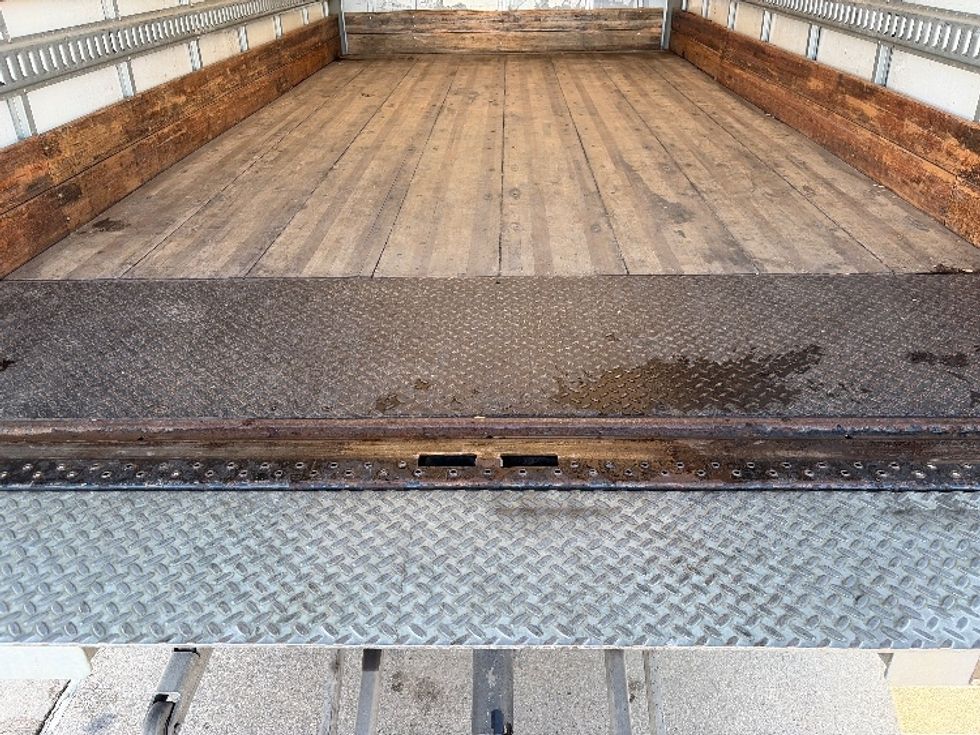 Medium Duty Box Truck-Light and Medium Duty Trucks-Chevrolet-2020-SILVERAD-Dallas-TX-152,215\n\t\tmiles-$ 28,250 - Image 10