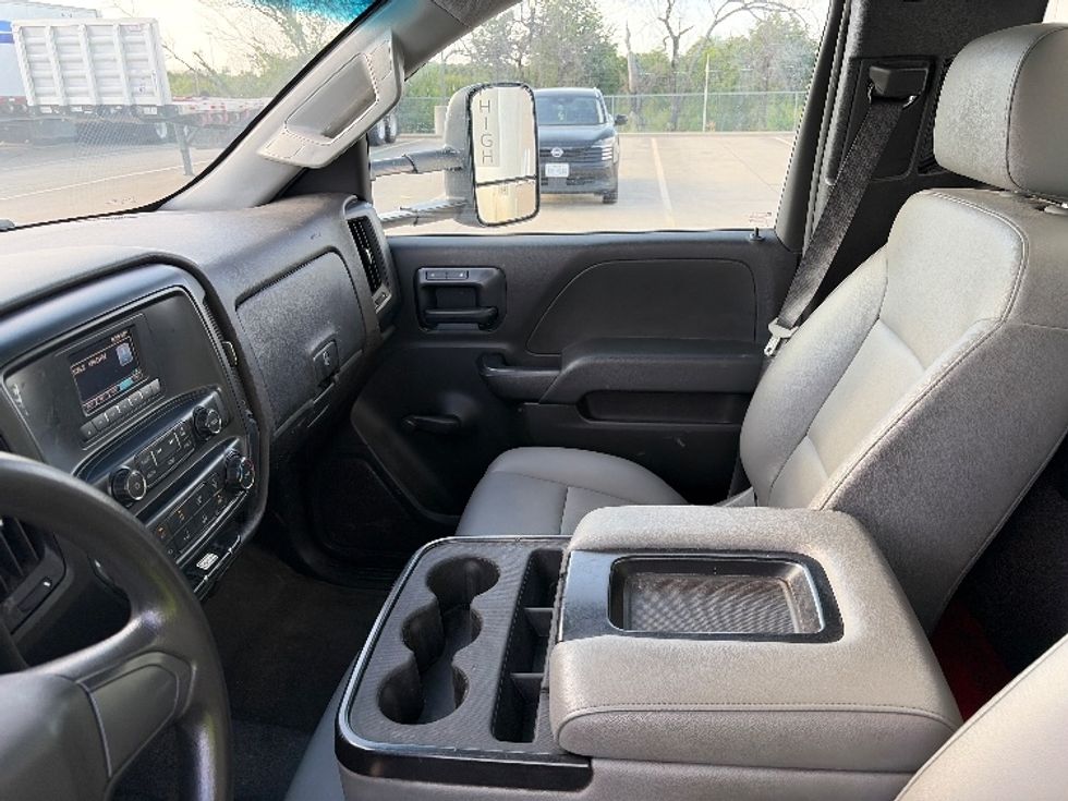 Medium Duty Box Truck-Light and Medium Duty Trucks-Chevrolet-2020-SILVERAD-Dallas-TX-152,215\n\t\tmiles-$ 28,250 - Image 19