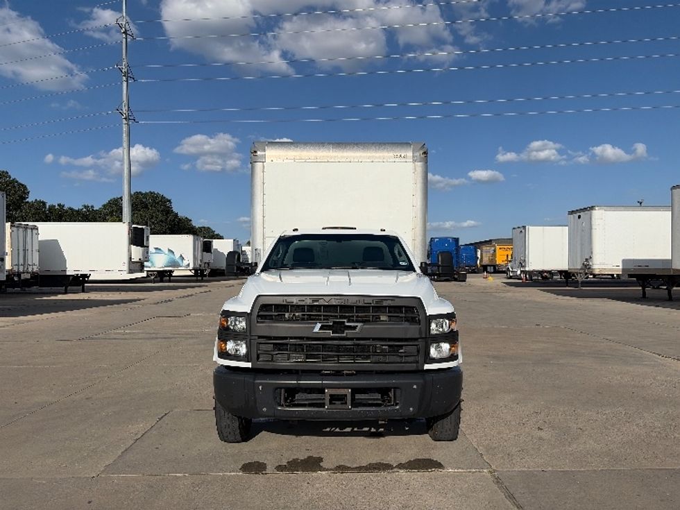 Medium Duty Box Truck-Light and Medium Duty Trucks-Chevrolet-2020-SILVERAD-Dallas-TX-152,215\n\t\tmiles-$ 28,250 - Image 2