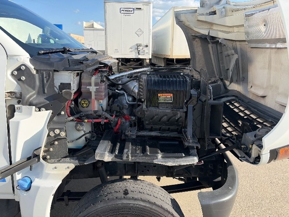 Medium Duty Box Truck-Light and Medium Duty Trucks-Chevrolet-2020-SILVERAD-Dallas-TX-152,215\n\t\tmiles-$ 28,250 - Image 23