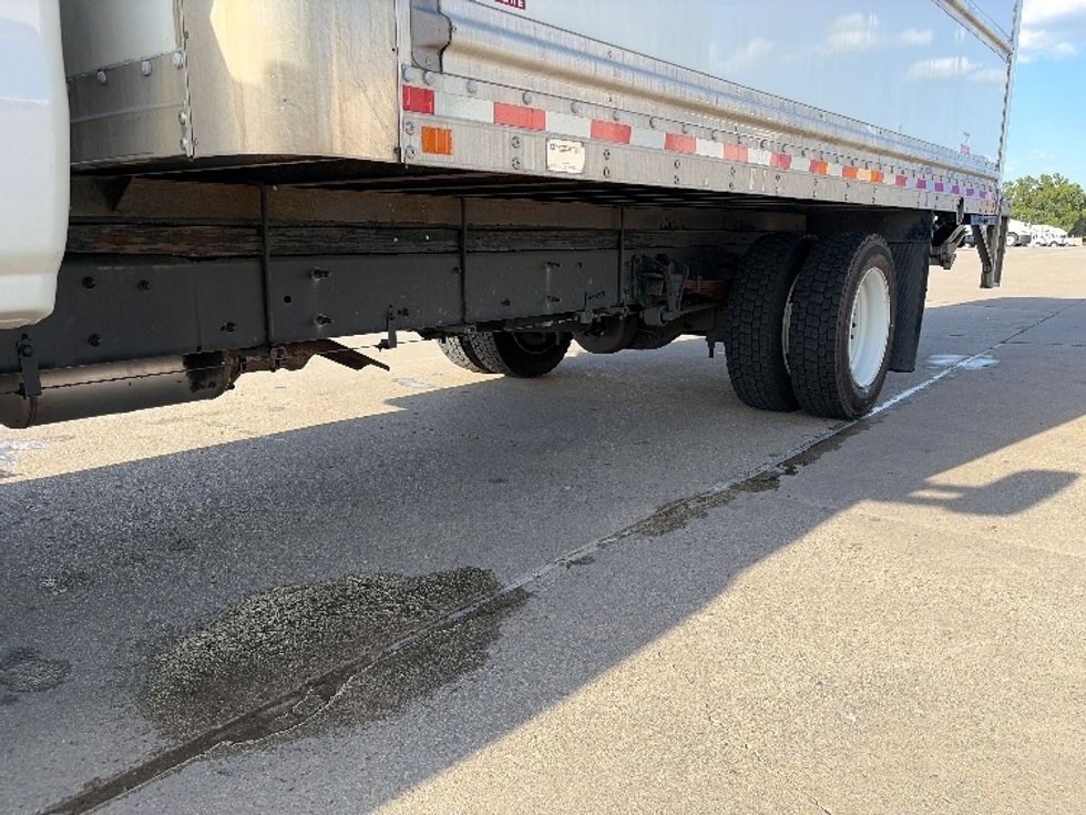 Medium Duty Box Truck-Light and Medium Duty Trucks-Chevrolet-2020-SILVERAD-Dallas-TX-152,215\n\t\tmiles-$ 28,250 - Image 5