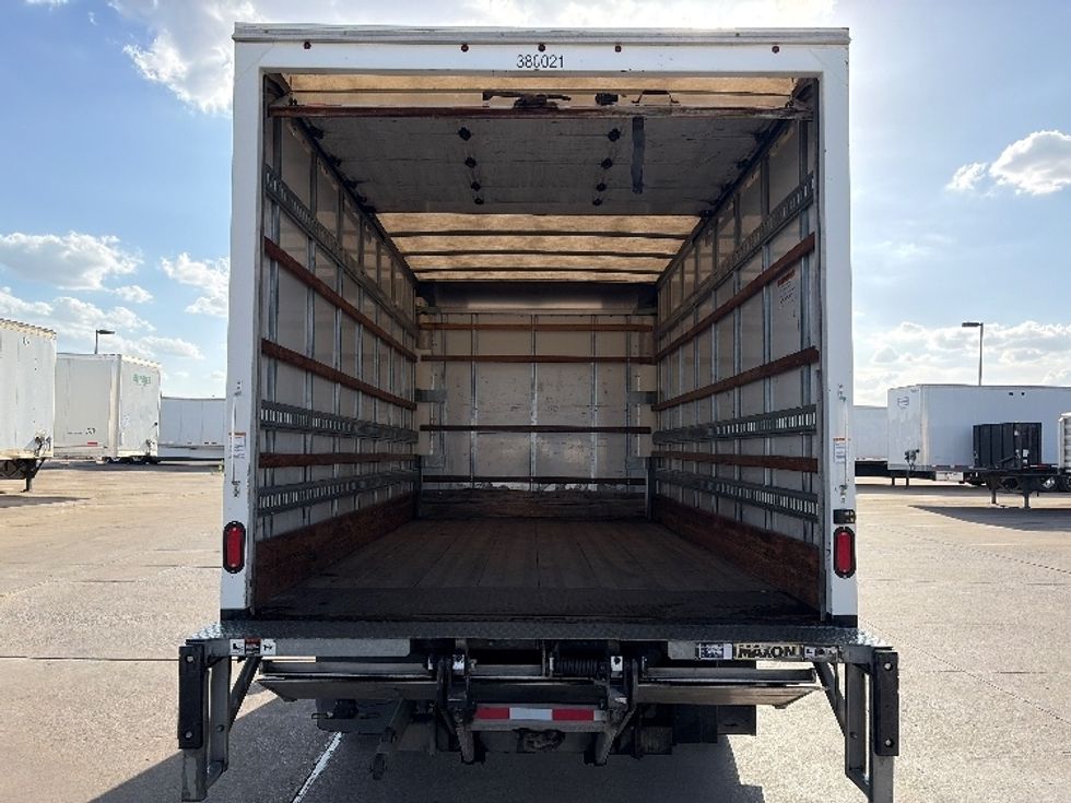 Medium Duty Box Truck-Light and Medium Duty Trucks-Chevrolet-2020-SILVERAD-Dallas-TX-152,215\n\t\tmiles-$ 28,250 - Image 8