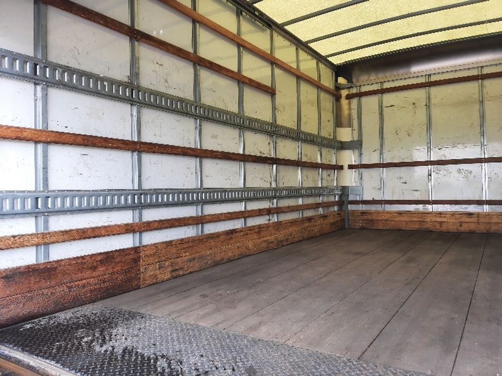 Medium Duty Box Truck-Light and Medium Duty Trucks-Chevrolet-2020-SILVERAD-Fort Worth-TX-106,419\n\t\tmiles-$ 36,000 - Image 11