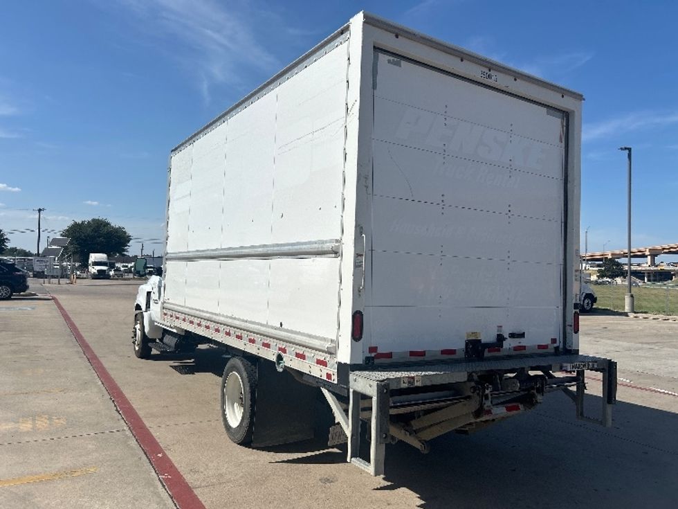Medium Duty Box Truck-Light and Medium Duty Trucks-Chevrolet-2020-SILVERAD-Fort Worth-TX-106,419\n\t\tmiles-$ 36,000 - Image 6