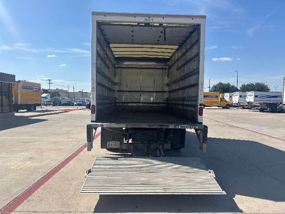 Medium Duty Box Truck-Light and Medium Duty Trucks-Chevrolet-2020-SILVERAD-Fort Worth-TX-106,419\n\t\tmiles-$ 36,000 - Image 9