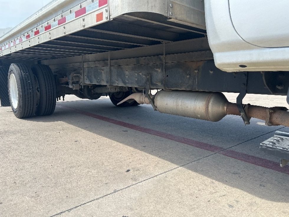 Medium Duty Box Truck-Light and Medium Duty Trucks-Chevrolet-2020-SILVERAD-Fort Worth-TX-107,796\n\t\tmiles-$ 35,750 - Image 14