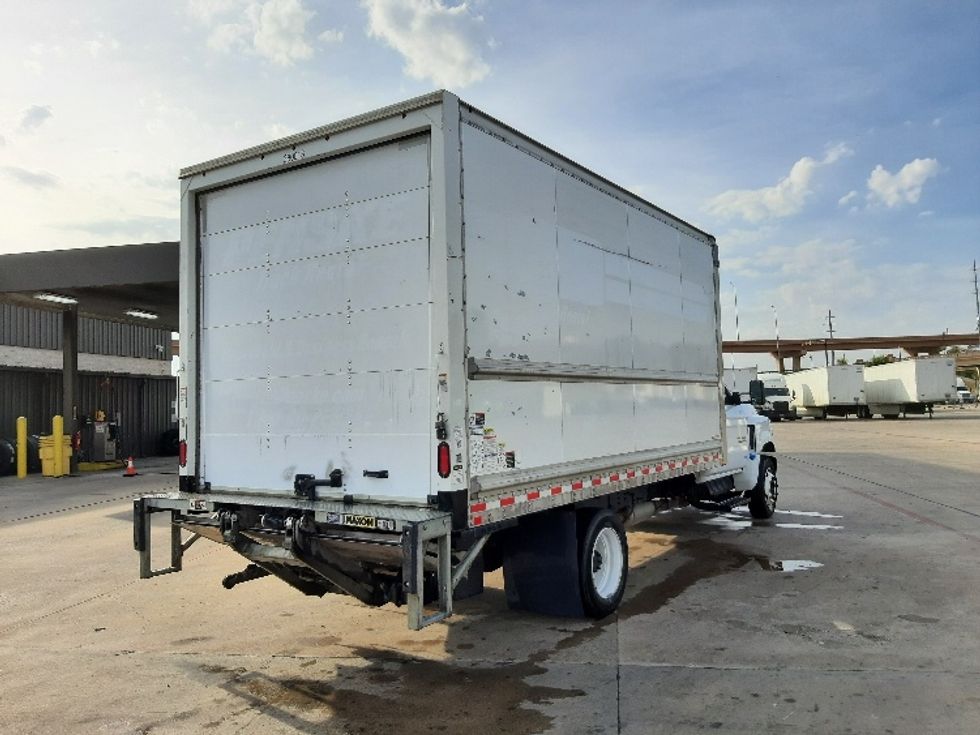 Medium Duty Box Truck-Light and Medium Duty Trucks-Chevrolet-2020-SILVERAD-Fort Worth-TX-109,034\n\t\tmiles-$ 35,750 - Image 13
