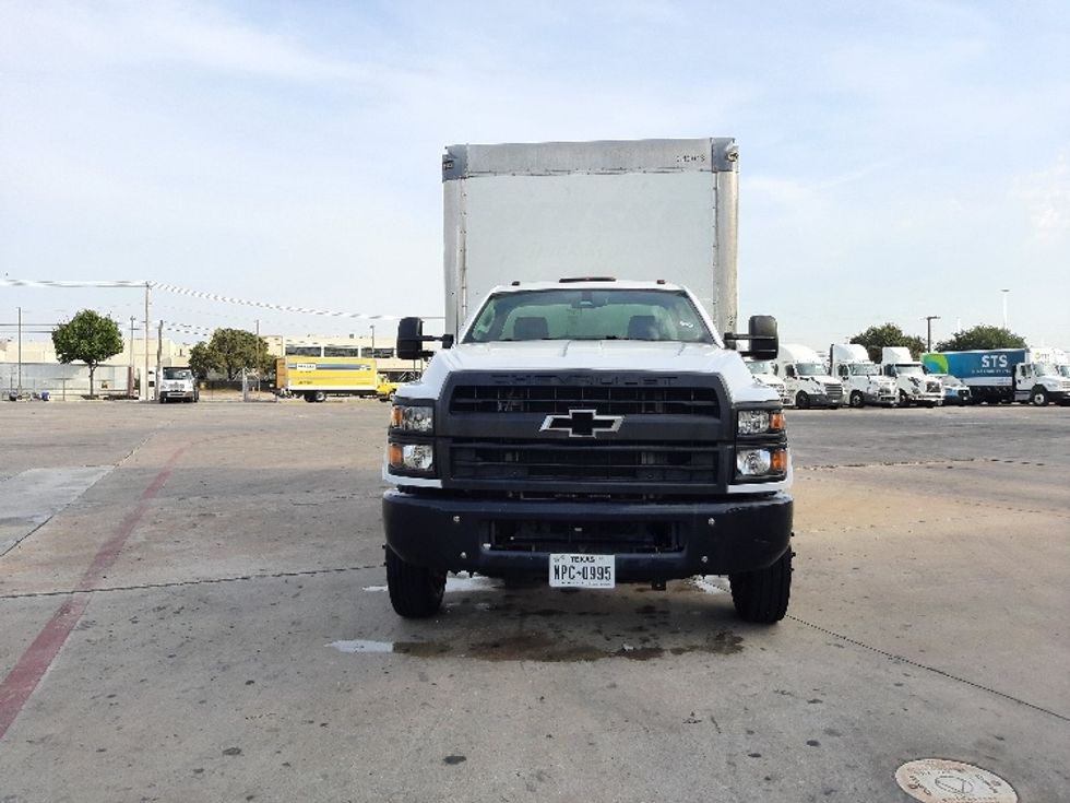Medium Duty Box Truck-Light and Medium Duty Trucks-Chevrolet-2020-SILVERAD-Fort Worth-TX-109,034\n\t\tmiles-$ 35,750 - Image 2