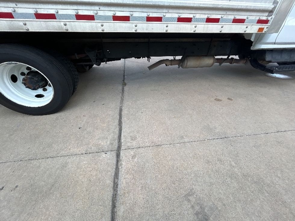 Medium Duty Box Truck-Light and Medium Duty Trucks-Chevrolet-2020-SILVERAD-San Antonio-TX-87,490\n\t\tmiles-$ 38,000 - Image 14