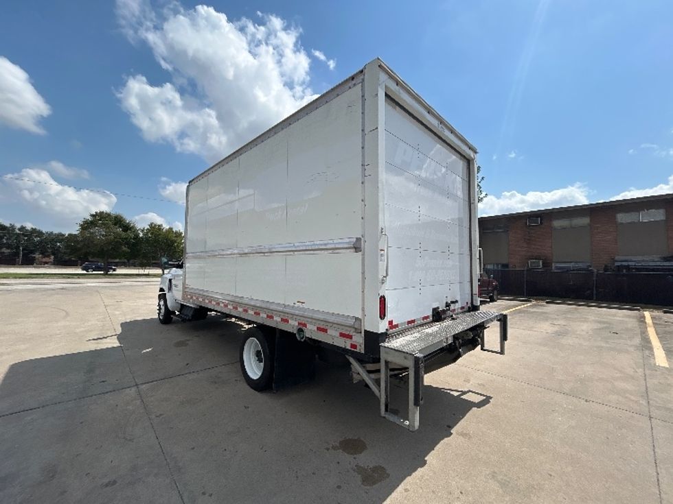 Medium Duty Box Truck-Light and Medium Duty Trucks-Chevrolet-2020-SILVERAD-San Antonio-TX-87,490\n\t\tmiles-$ 38,000 - Image 6