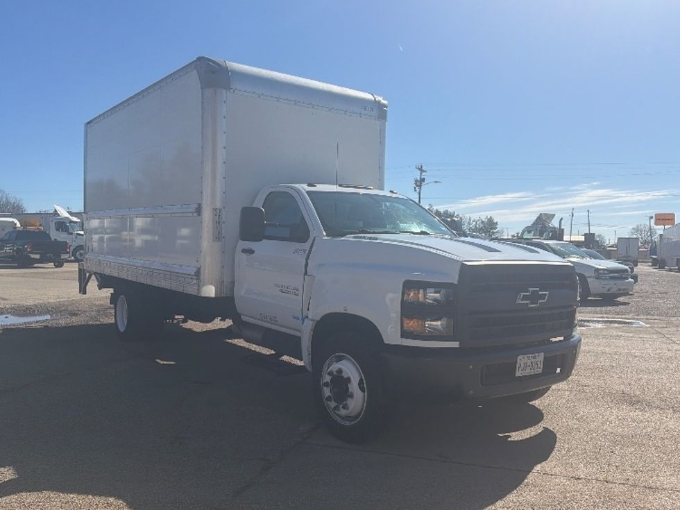 Medium Duty Box Truck-Light and Medium Duty Trucks-Chevrolet-2021-SILVERAD-Belden-MS-75,267\n\t\tmiles-$ 40,750 - Image 1