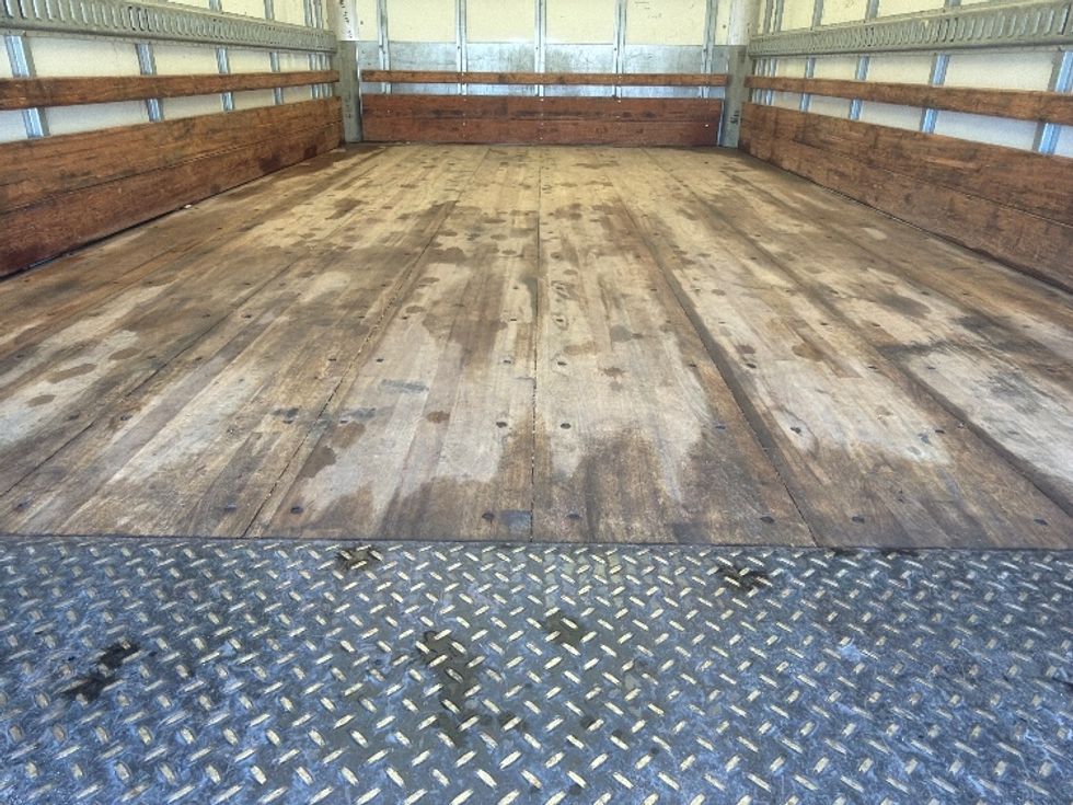 Medium Duty Box Truck-Light and Medium Duty Trucks-Chevrolet-2021-SILVERAD-Belden-MS-75,267\n\t\tmiles-$ 40,750 - Image 10