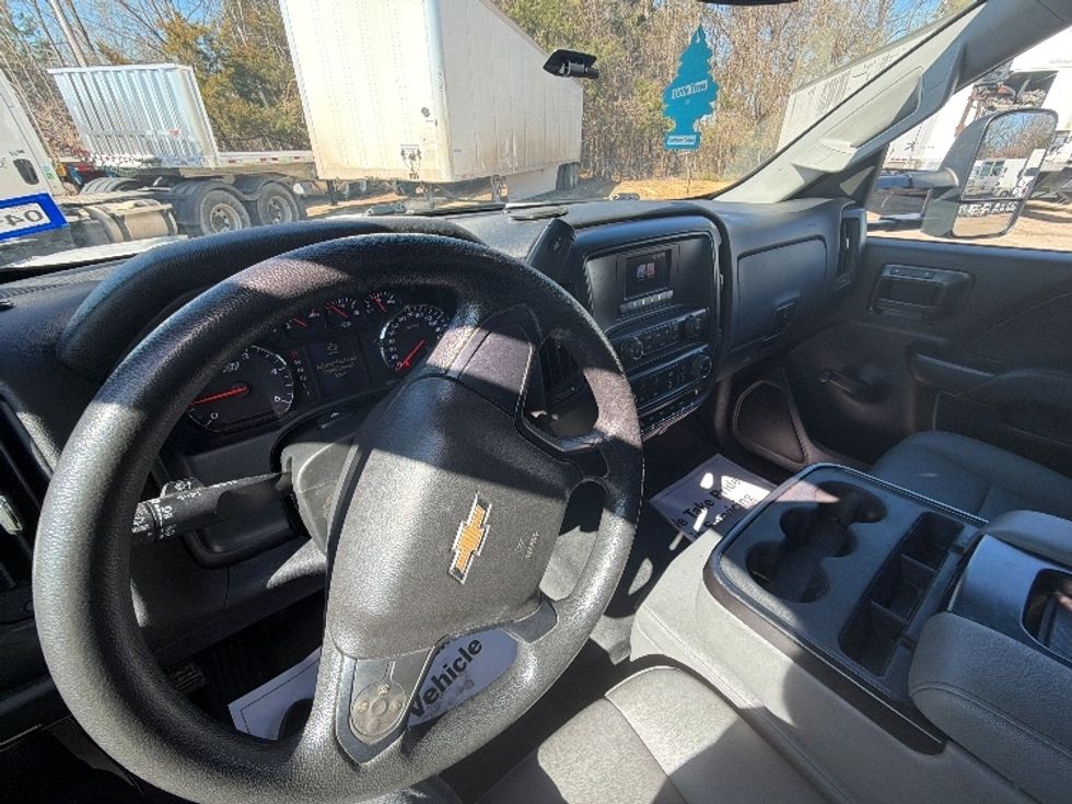 Medium Duty Box Truck-Light and Medium Duty Trucks-Chevrolet-2021-SILVERAD-Belden-MS-75,267\n\t\tmiles-$ 40,750 - Image 17