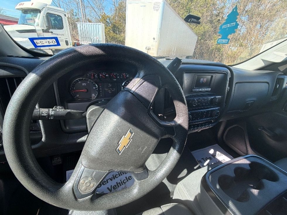 Medium Duty Box Truck-Light and Medium Duty Trucks-Chevrolet-2021-SILVERAD-Belden-MS-75,267\n\t\tmiles-$ 40,750 - Image 18