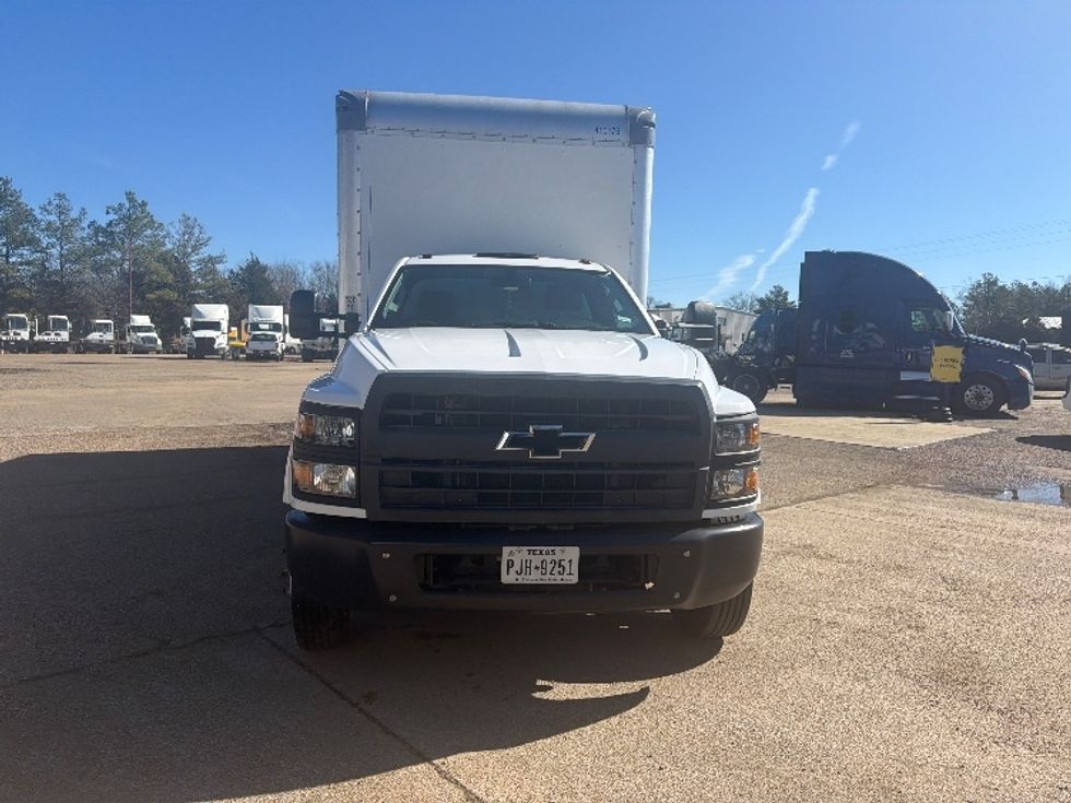 Medium Duty Box Truck-Light and Medium Duty Trucks-Chevrolet-2021-SILVERAD-Belden-MS-75,267\n\t\tmiles-$ 40,750 - Image 2