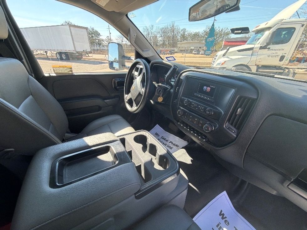 Medium Duty Box Truck-Light and Medium Duty Trucks-Chevrolet-2021-SILVERAD-Belden-MS-75,267\n\t\tmiles-$ 40,750 - Image 22