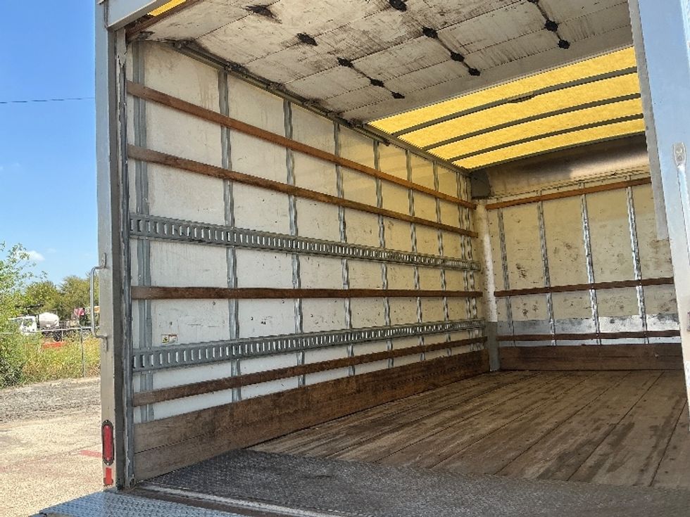 Medium Duty Box Truck-Light and Medium Duty Trucks-Chevrolet-2021-SILVERAD-Dallas-TX-177,468\n\t\tmiles-$ 25,500 - Image 11