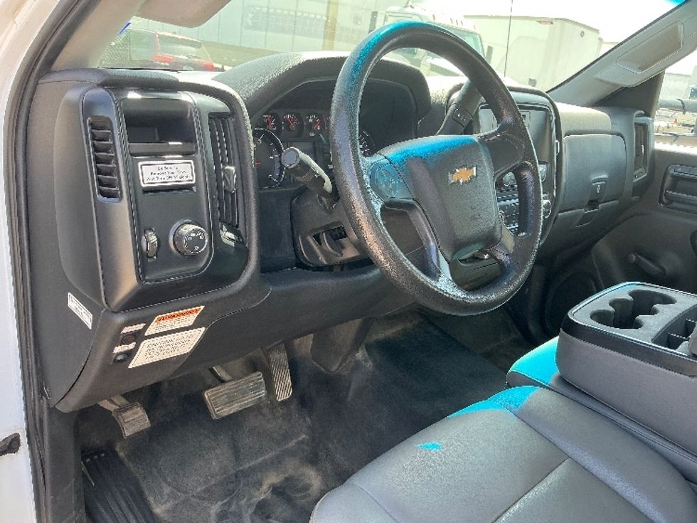 Medium Duty Box Truck-Light and Medium Duty Trucks-Chevrolet-2021-SILVERAD-Dallas-TX-177,468\n\t\tmiles-$ 25,500 - Image 17