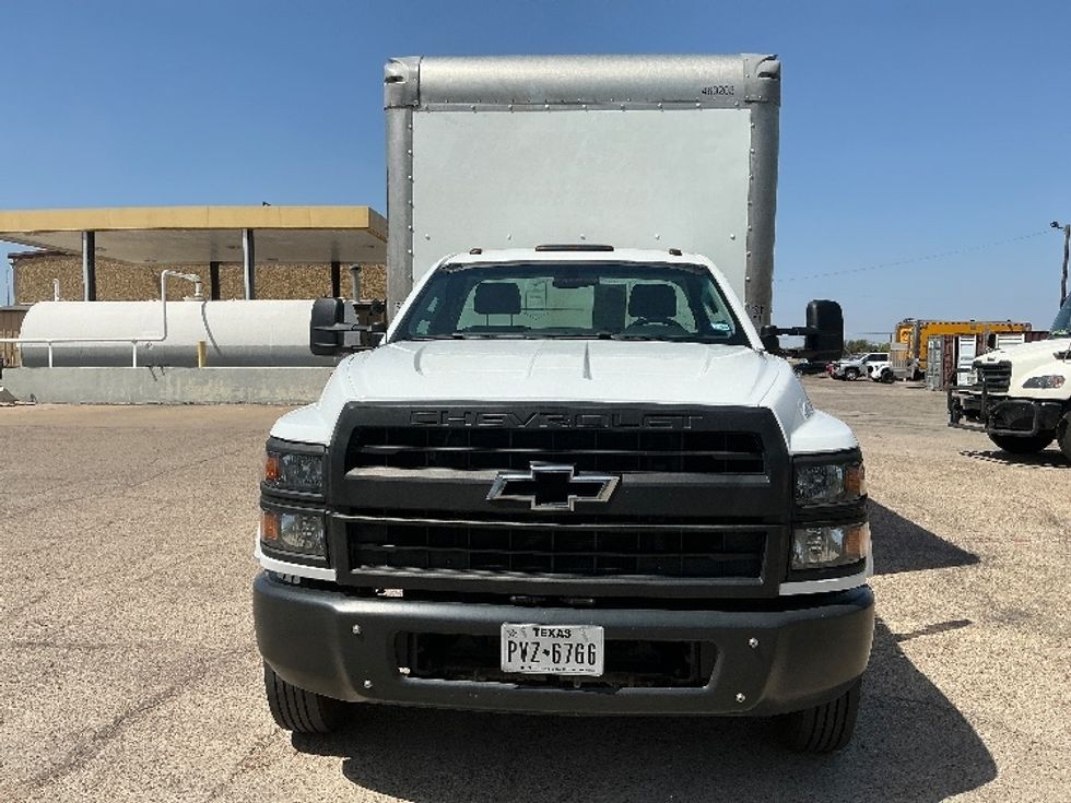 Medium Duty Box Truck-Light and Medium Duty Trucks-Chevrolet-2021-SILVERAD-Dallas-TX-177,468\n\t\tmiles-$ 25,500 - Image 2
