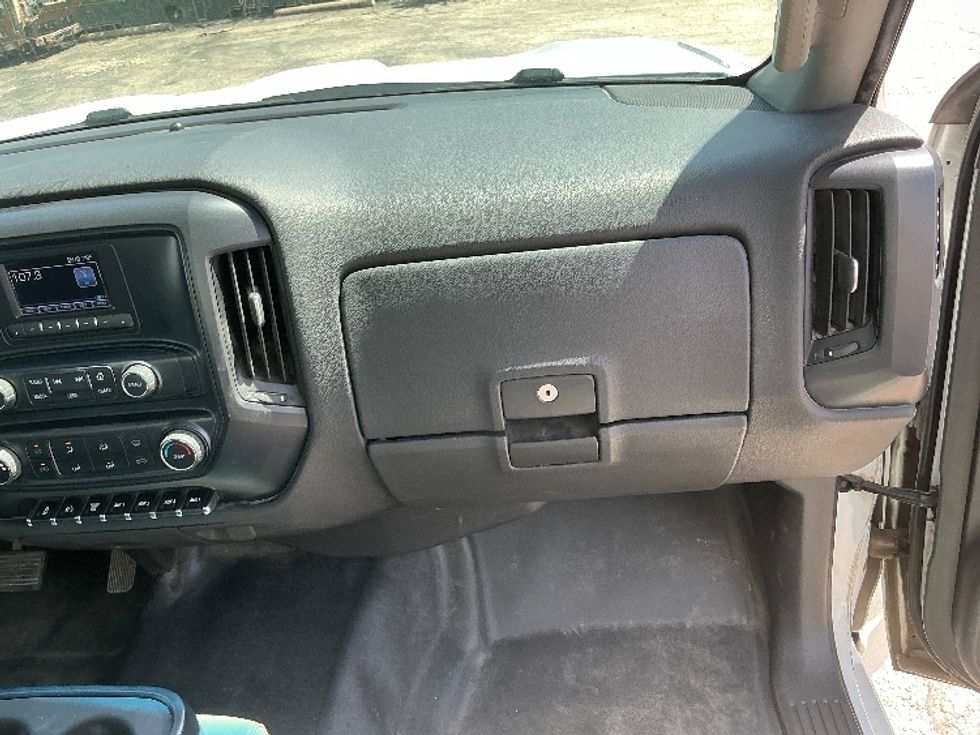 Medium Duty Box Truck-Light and Medium Duty Trucks-Chevrolet-2021-SILVERAD-Dallas-TX-177,468\n\t\tmiles-$ 25,500 - Image 21