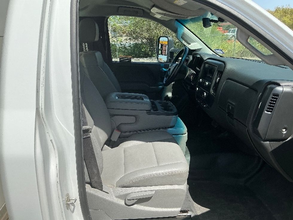 Medium Duty Box Truck-Light and Medium Duty Trucks-Chevrolet-2021-SILVERAD-Dallas-TX-177,468\n\t\tmiles-$ 25,500 - Image 22