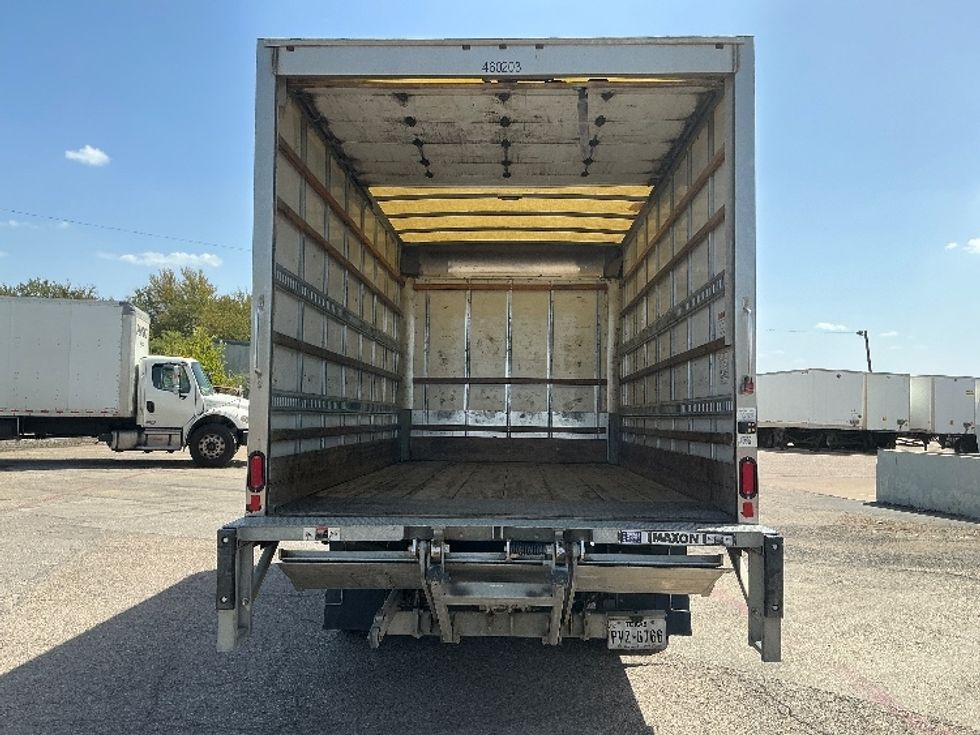 Medium Duty Box Truck-Light and Medium Duty Trucks-Chevrolet-2021-SILVERAD-Dallas-TX-177,468\n\t\tmiles-$ 25,500 - Image 8
