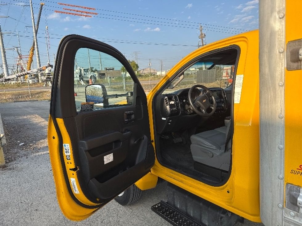 Medium Duty Box Truck-Light and Medium Duty Trucks-Chevrolet-2021-SILVERAD-Houston-TX-127,393\n\t\tmiles-$ 34,250 - Image 16