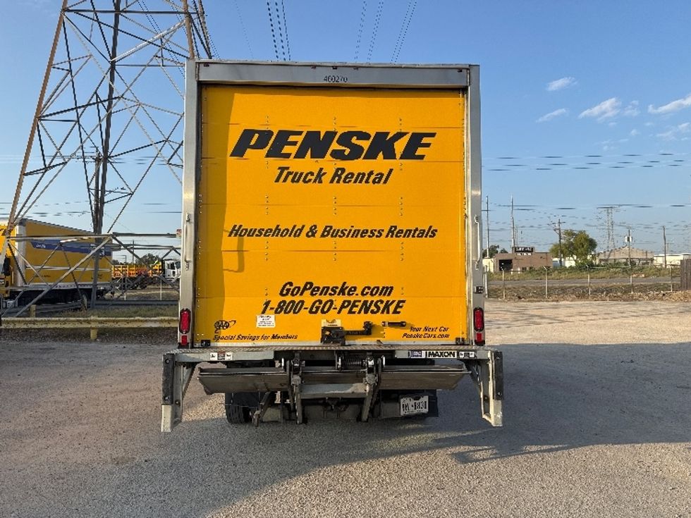 Medium Duty Box Truck-Light and Medium Duty Trucks-Chevrolet-2021-SILVERAD-Houston-TX-127,393\n\t\tmiles-$ 34,250 - Image 7