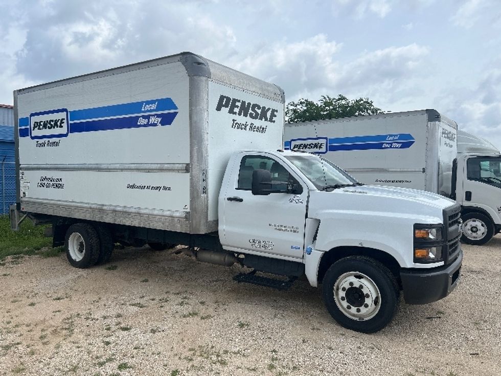 Medium Duty Box Truck-Light and Medium Duty Trucks-Chevrolet-2021-SILVERAD-Katy-TX-110,174\n\t\tmiles-$ 38,500 - Image 1