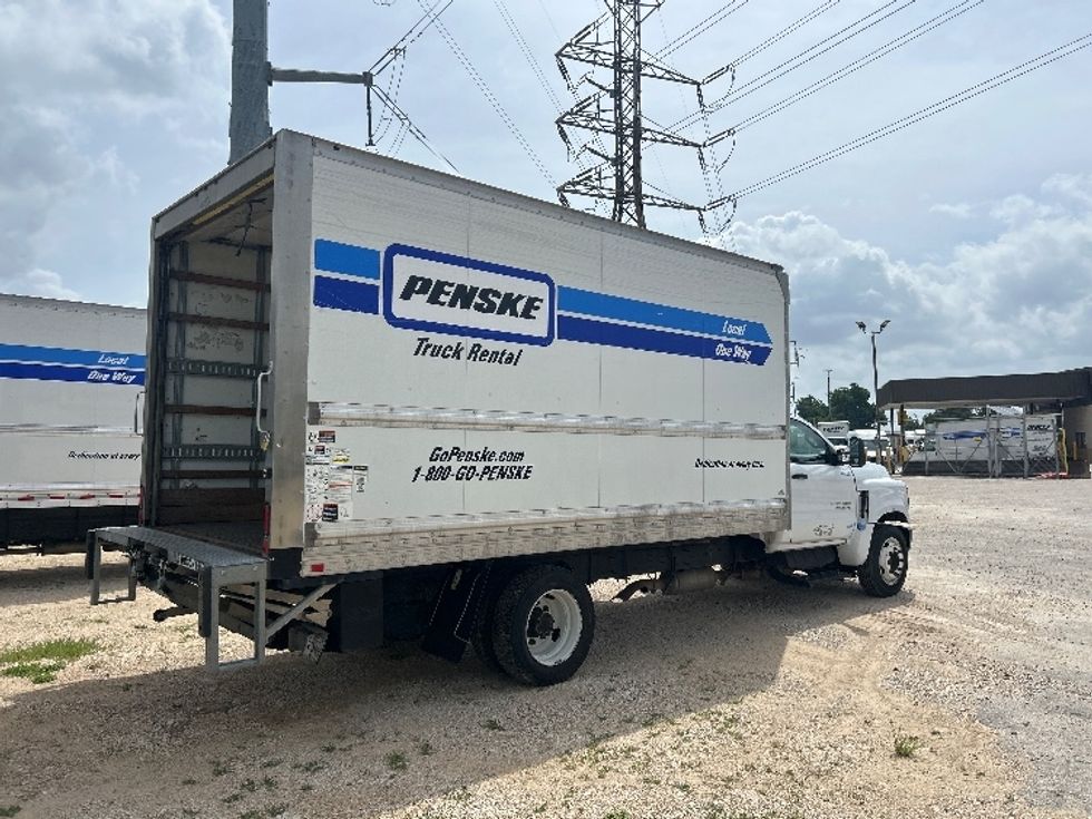 Medium Duty Box Truck-Light and Medium Duty Trucks-Chevrolet-2021-SILVERAD-Katy-TX-110,174\n\t\tmiles-$ 38,500 - Image 13