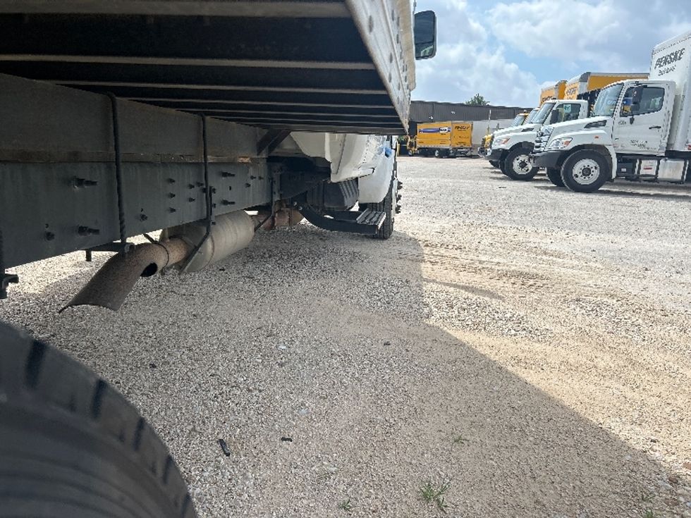 Medium Duty Box Truck-Light and Medium Duty Trucks-Chevrolet-2021-SILVERAD-Katy-TX-110,174\n\t\tmiles-$ 38,500 - Image 14