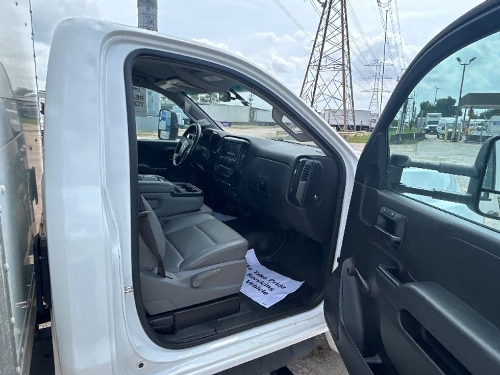 Medium Duty Box Truck-Light and Medium Duty Trucks-Chevrolet-2021-SILVERAD-Katy-TX-110,174\n\t\tmiles-$ 38,500 - Image 20