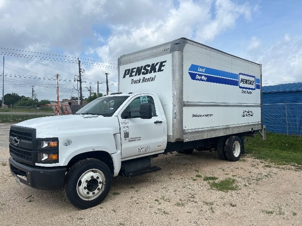 Medium Duty Box Truck-Light and Medium Duty Trucks-Chevrolet-2021-SILVERAD-Katy-TX-110,174\n\t\tmiles-$ 38,500 - Image 3