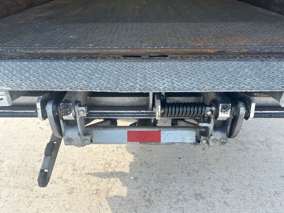 Medium Duty Box Truck-Light and Medium Duty Trucks-Chevrolet-2021-SILVERAD-Katy-TX-65,593\n\t\tmiles-$ 54,000 - Image 10