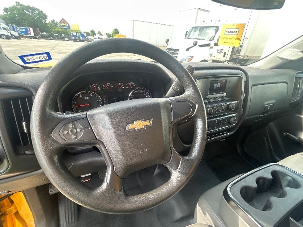 Medium Duty Box Truck-Light and Medium Duty Trucks-Chevrolet-2021-SILVERAD-Katy-TX-65,593\n\t\tmiles-$ 54,000 - Image 17