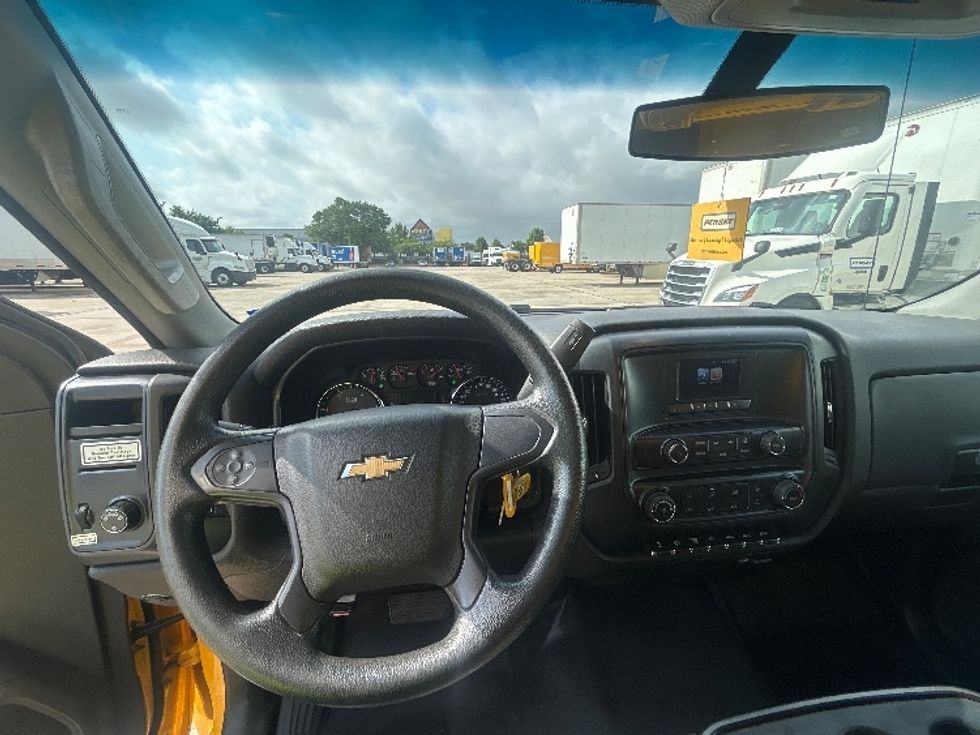 Medium Duty Box Truck-Light and Medium Duty Trucks-Chevrolet-2021-SILVERAD-Katy-TX-65,593\n\t\tmiles-$ 54,000 - Image 18