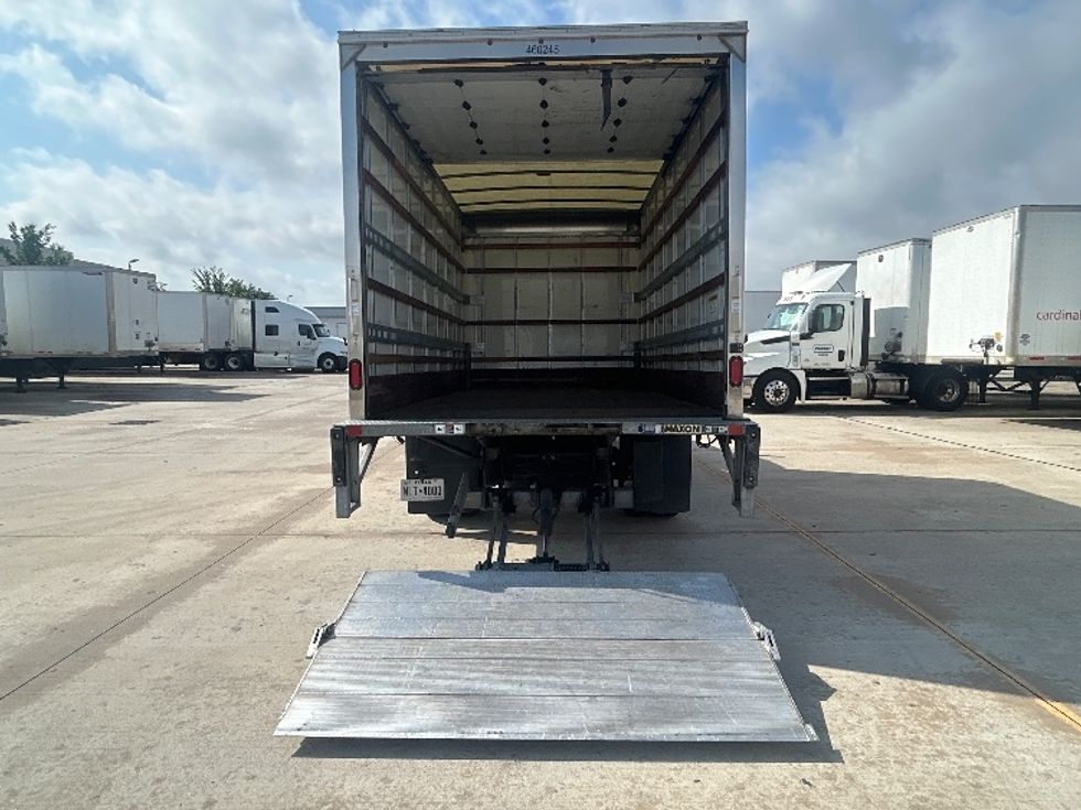 Medium Duty Box Truck-Light and Medium Duty Trucks-Chevrolet-2021-SILVERAD-Katy-TX-65,593\n\t\tmiles-$ 54,000 - Image 9