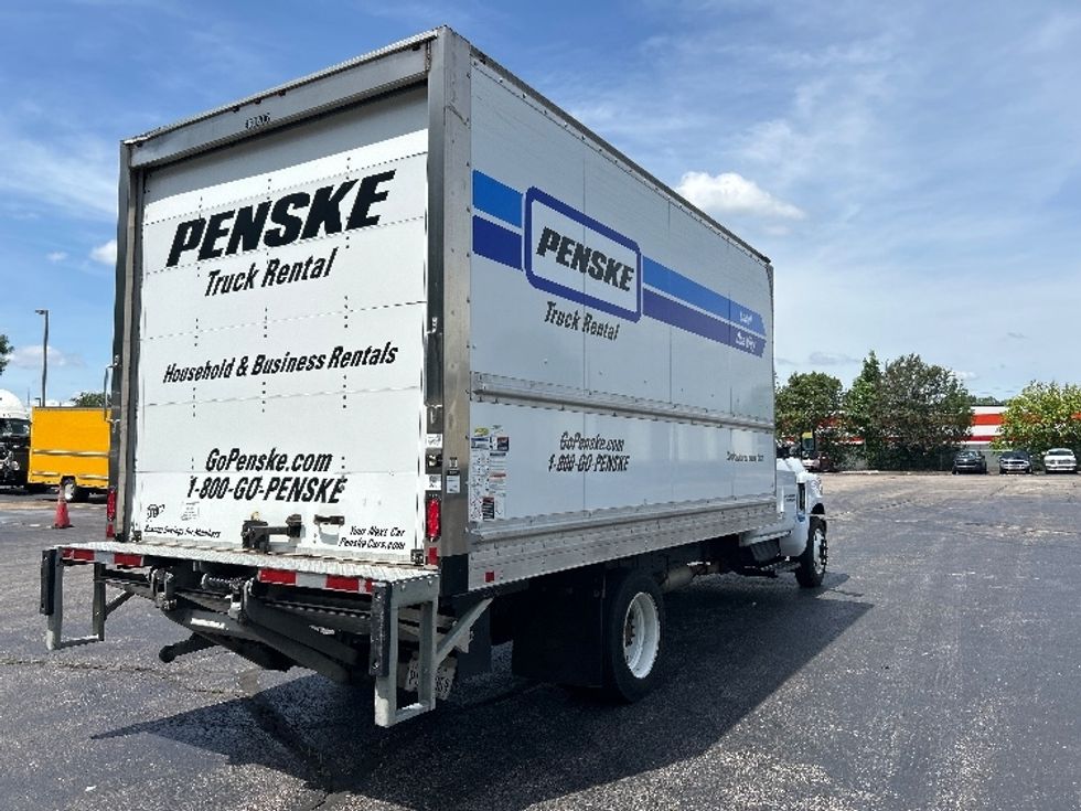 Medium Duty Box Truck-Light and Medium Duty Trucks-Chevrolet-2021-SILVERAD-Memphis-TN-173,646\n\t\tmiles-$ 44,500 - Image 13