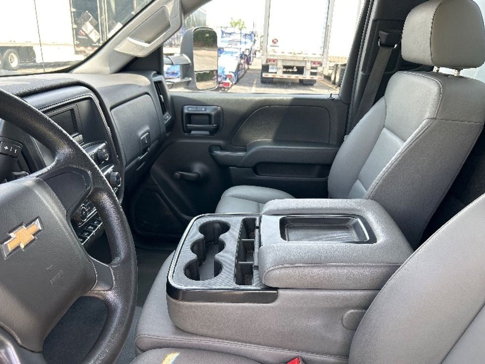 Medium Duty Box Truck-Light and Medium Duty Trucks-Chevrolet-2021-SILVERAD-Memphis-TN-173,646\n\t\tmiles-$ 44,500 - Image 19