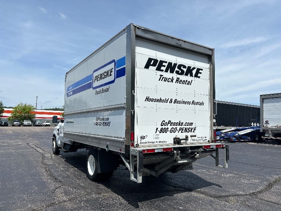 Medium Duty Box Truck-Light and Medium Duty Trucks-Chevrolet-2021-SILVERAD-Memphis-TN-173,646\n\t\tmiles-$ 44,500 - Image 6