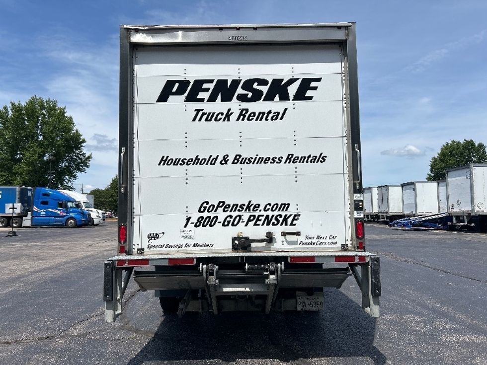 Medium Duty Box Truck-Light and Medium Duty Trucks-Chevrolet-2021-SILVERAD-Memphis-TN-173,646\n\t\tmiles-$ 44,500 - Image 7