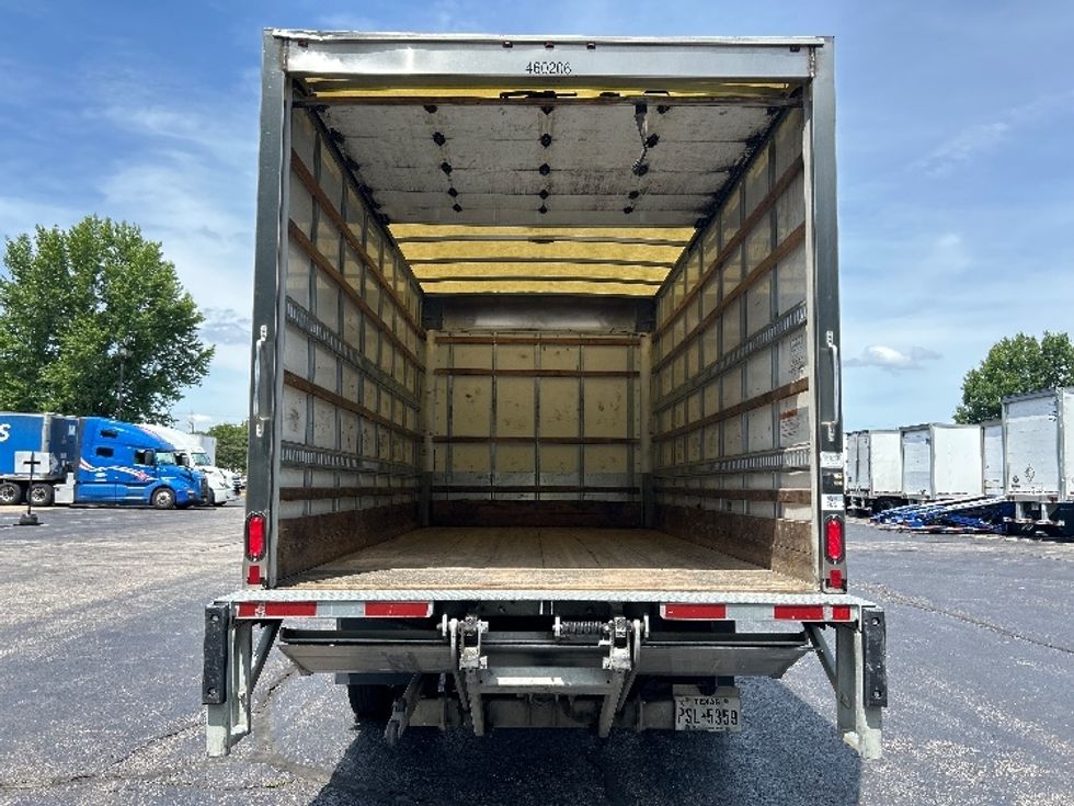 Medium Duty Box Truck-Light and Medium Duty Trucks-Chevrolet-2021-SILVERAD-Memphis-TN-173,646\n\t\tmiles-$ 44,500 - Image 8