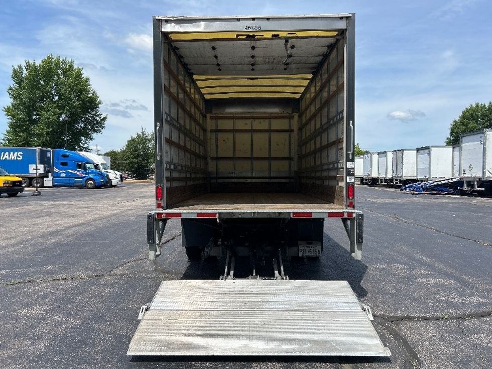 Medium Duty Box Truck-Light and Medium Duty Trucks-Chevrolet-2021-SILVERAD-Memphis-TN-173,646\n\t\tmiles-$ 44,500 - Image 9
