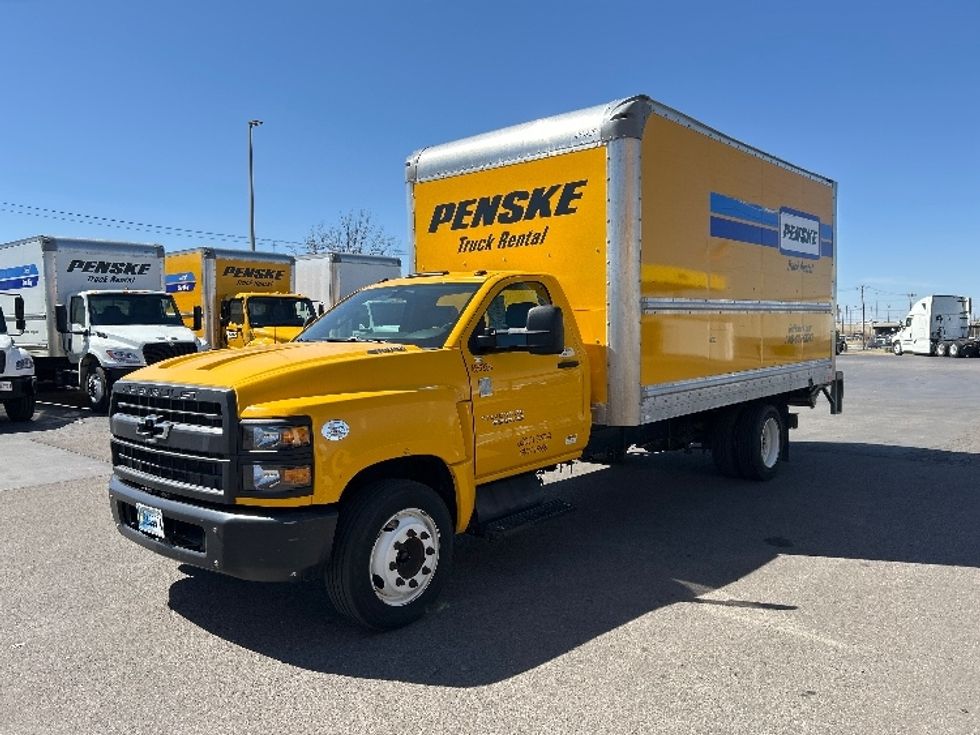 Medium Duty Box Truck-Light and Medium Duty Trucks-Chevrolet-2021-SILVERAD-Oklahoma City-OK-107,541\n\t\tmiles-$ 37,000 - Image 3