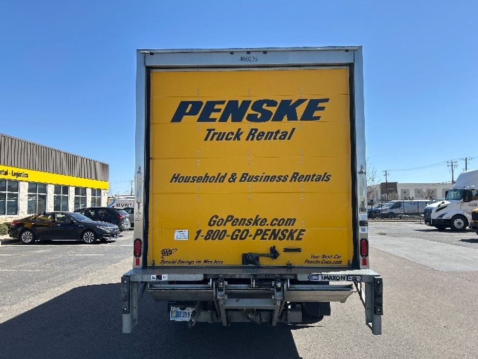 Medium Duty Box Truck-Light and Medium Duty Trucks-Chevrolet-2021-SILVERAD-Oklahoma City-OK-107,541\n\t\tmiles-$ 37,000 - Image 7